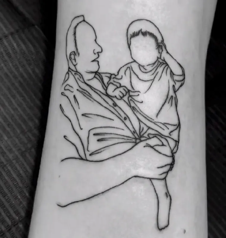 Tatuaje de estilo línea fina hecho en Old School Tattoo